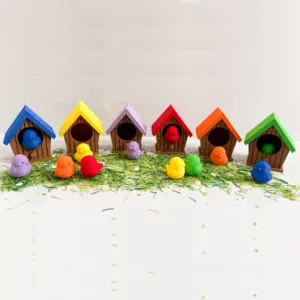 Gekleurde vogelhuisjes